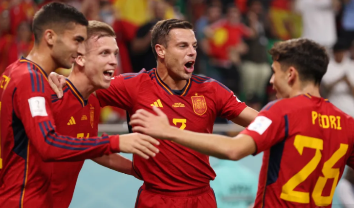 Read more about the article Ferran Torres scorer to gange, da Spanien vinder