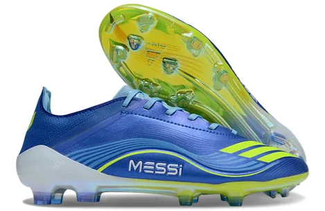 CR7 eller Messi børnefodboldstøvler: Hvad er bedst for dit barn i Danmark?